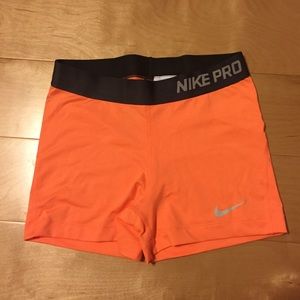 Brand new never worn Nike pro shorts